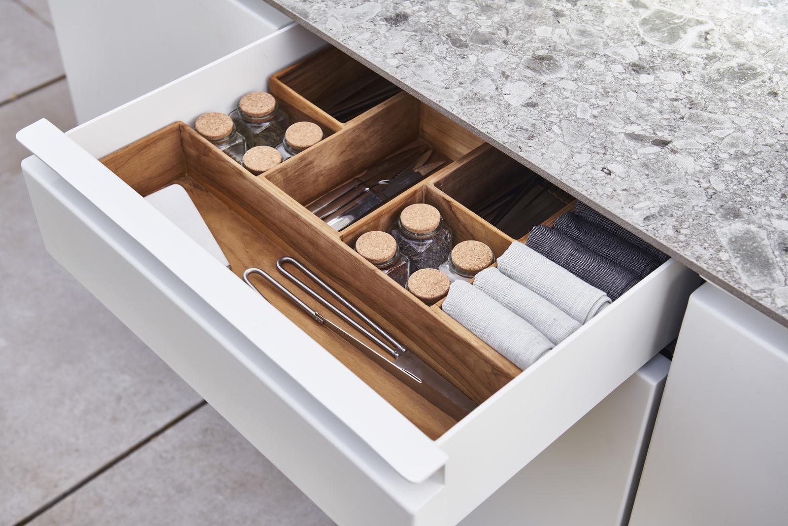 UNICA drawer organizer with spice jars